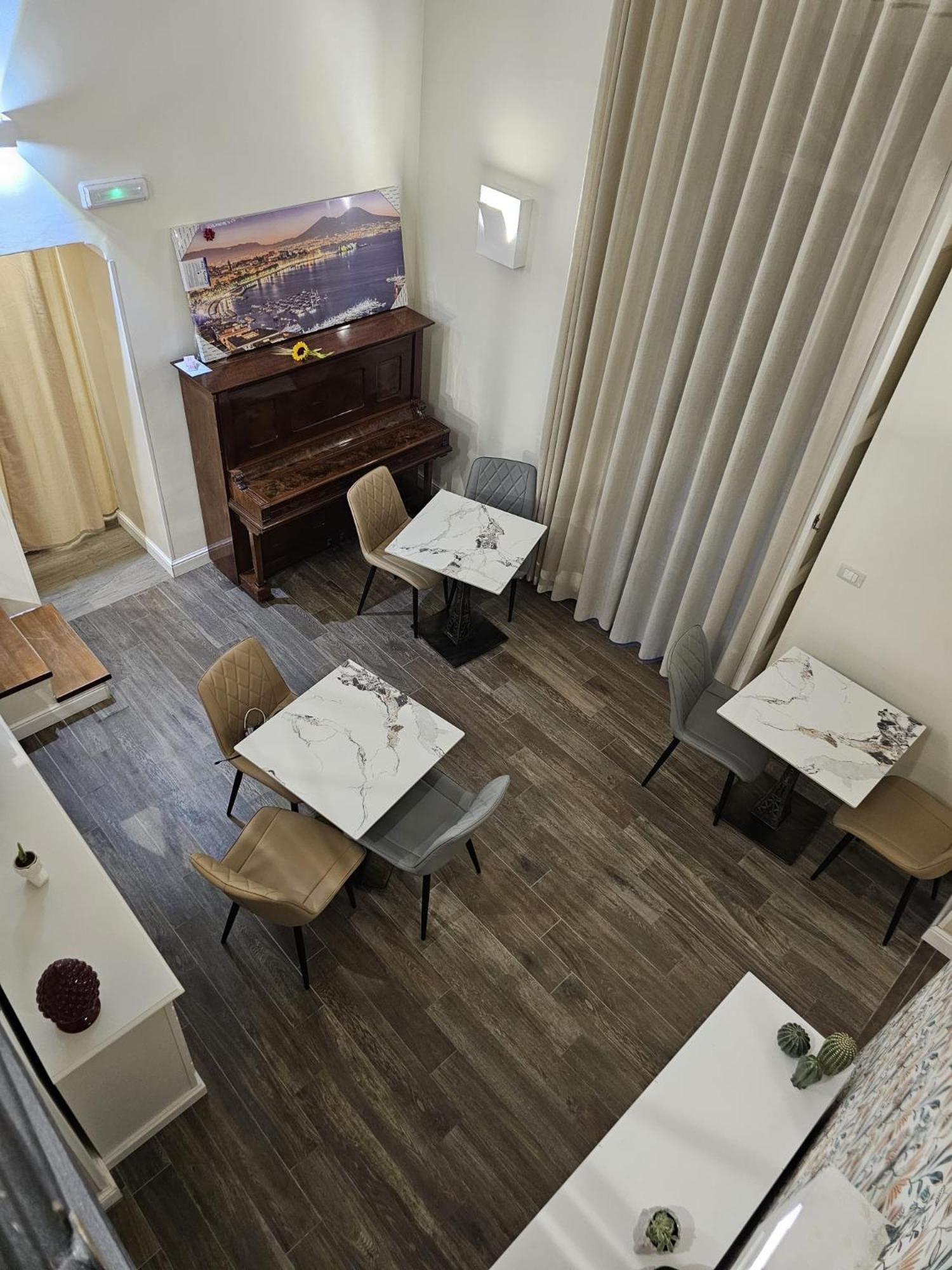 Bed & Breakfast The Charme Naples
