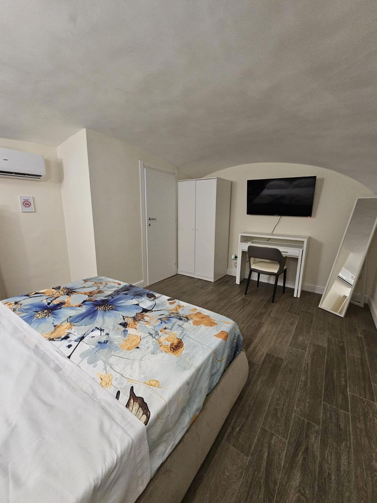 The Charme Bed & Breakfast Naples